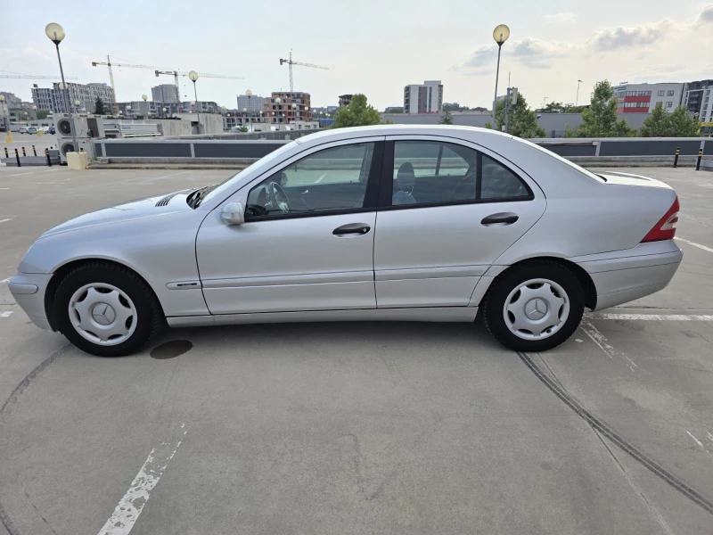 Mercedes-Benz C 180, снимка 2 - Автомобили и джипове - 51190713