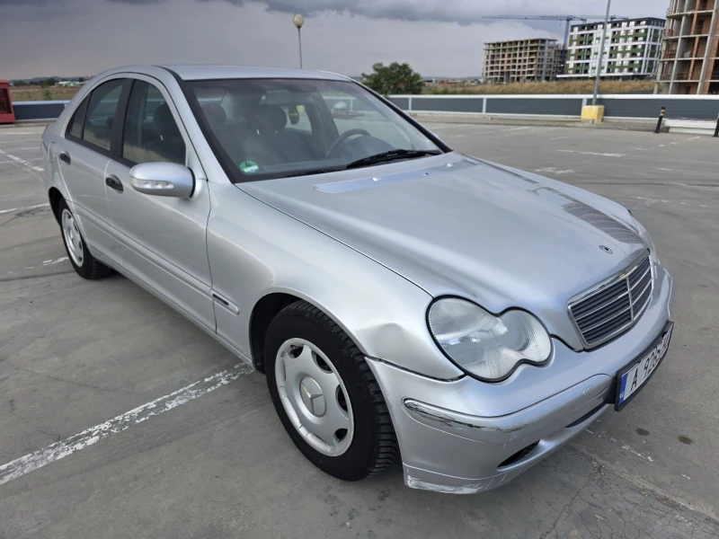 Mercedes-Benz C 180, снимка 7 - Автомобили и джипове - 51190713