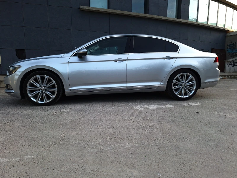 VW Passat Седан, снимка 5 - Автомобили и джипове - 52686150