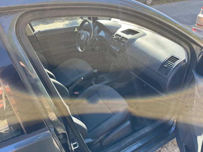 VW Polo IV (9n), снимка 8 - Автомобили и джипове - 52968105