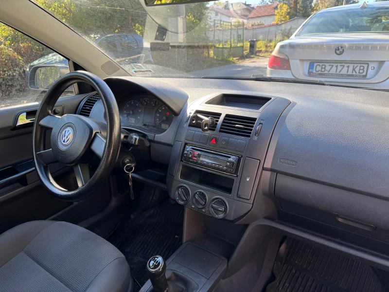 VW Polo IV (9n), снимка 9 - Автомобили и джипове - 52968105