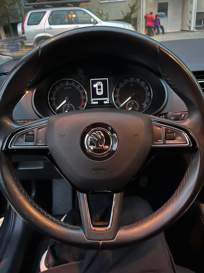 Skoda Octavia, снимка 14 - Автомобили и джипове - 52134914