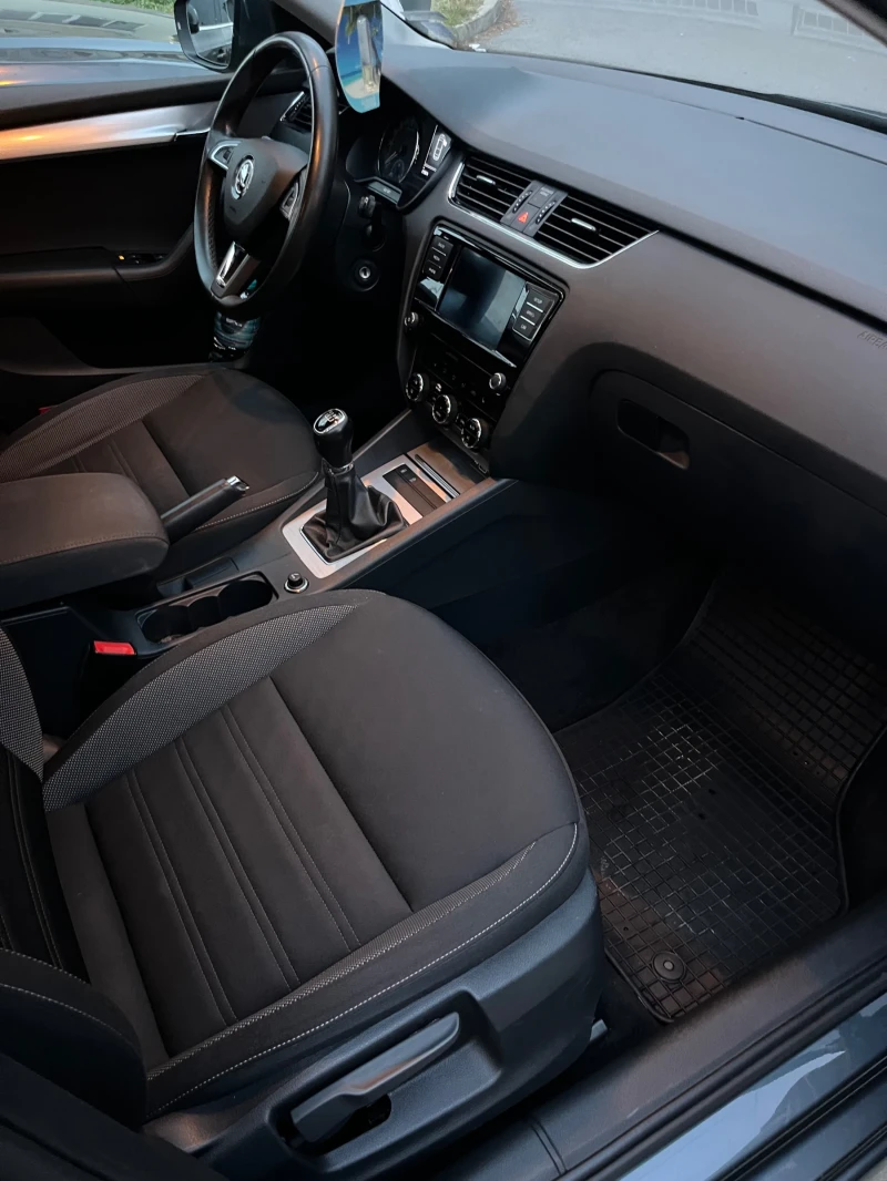 Skoda Octavia, снимка 9 - Автомобили и джипове - 52134914
