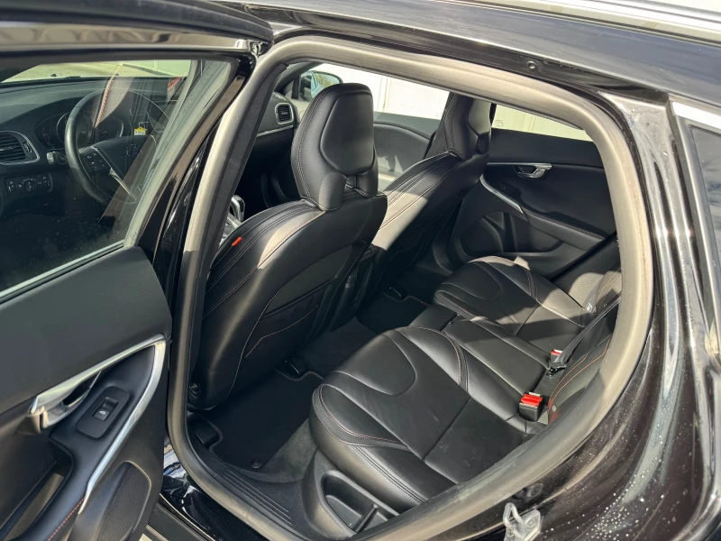 Volvo V40 Cross Country 2.0 D2 Ocean Race , снимка 10 - Автомобили и джипове - 52378783