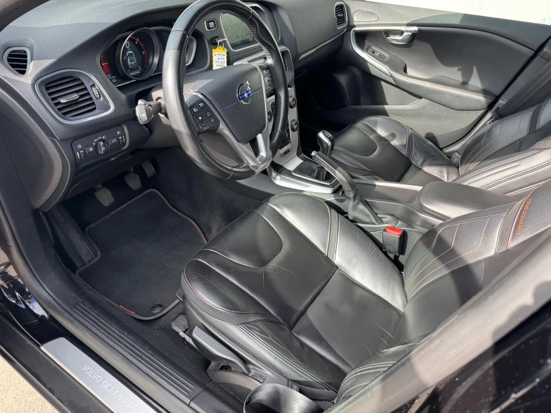 Volvo V40 Cross Country 2.0 D2 Ocean Race , снимка 9 - Автомобили и джипове - 52378783