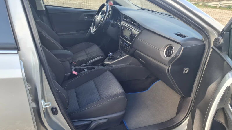 Toyota Auris 1.8Hibrid#Navi#Kamera, снимка 10 - Автомобили и джипове - 52501986
