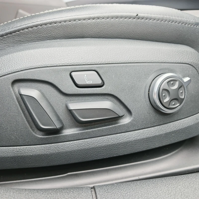 Audi A4 3.0 дизел 3хS line 218к.с quattro , снимка 11 - Автомобили и джипове - 52698601