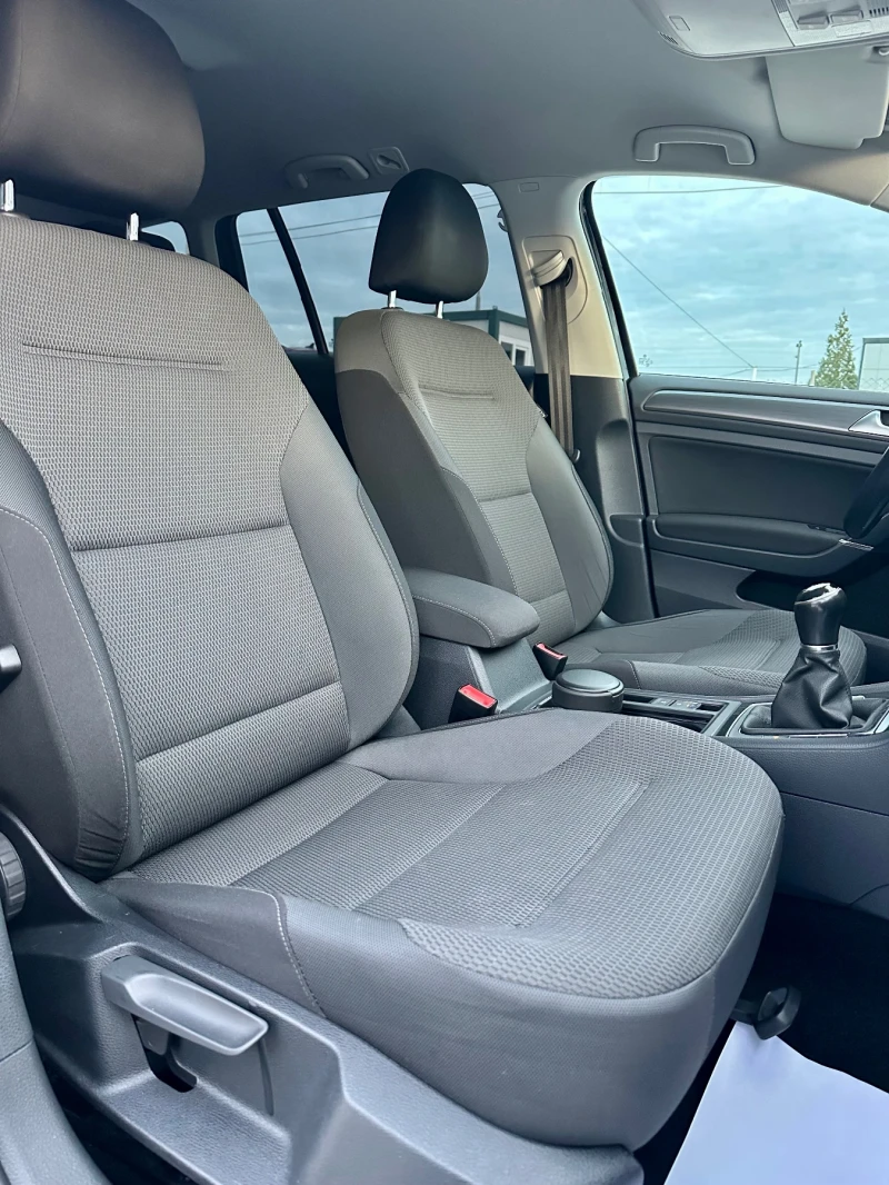 VW Golf 1.6 TDI :: DISTRONIK::ПЪРВИ СОБСТВЕНИК, снимка 9 - Автомобили и джипове - 52735300