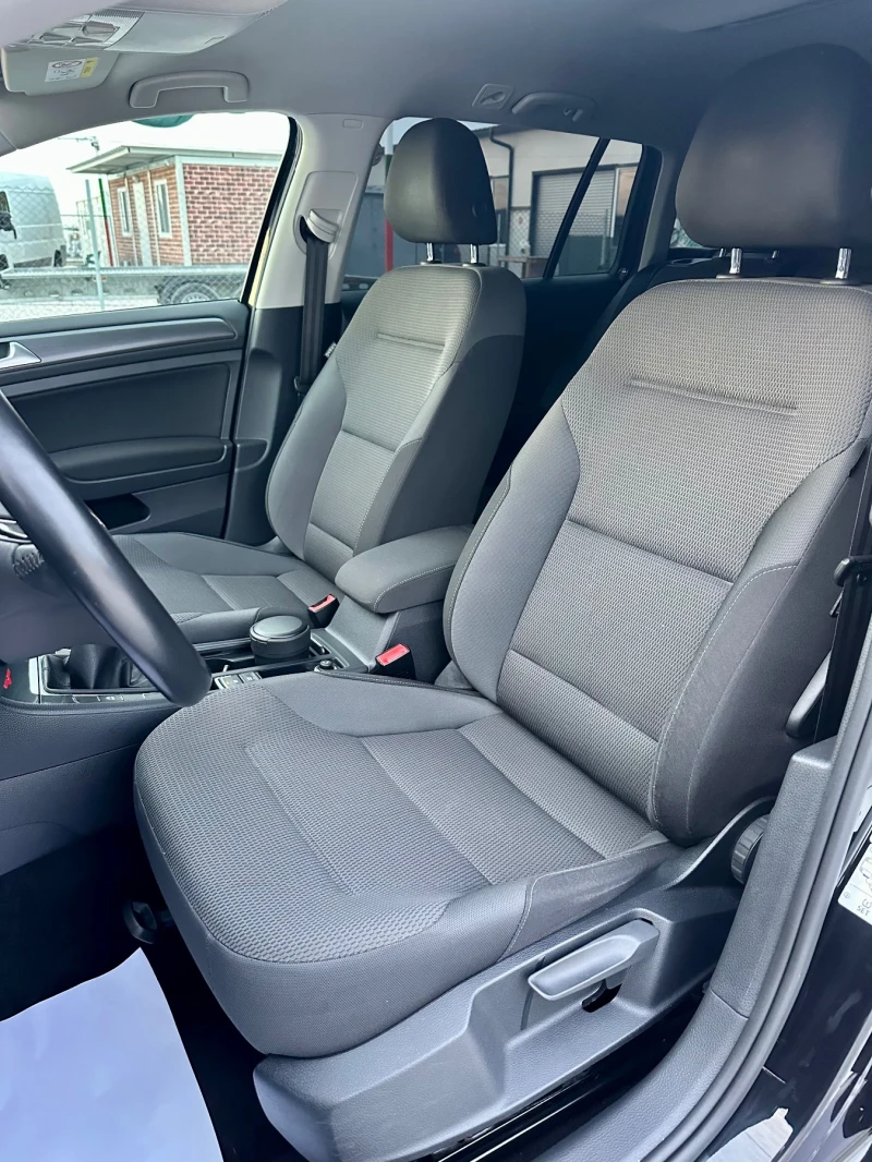 VW Golf 1.6 TDI :: DISTRONIK::ПЪРВИ СОБСТВЕНИК, снимка 8 - Автомобили и джипове - 52735300