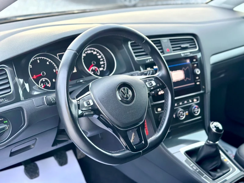 VW Golf 1.6 TDI :: DISTRONIK::ПЪРВИ СОБСТВЕНИК, снимка 6 - Автомобили и джипове - 52735300