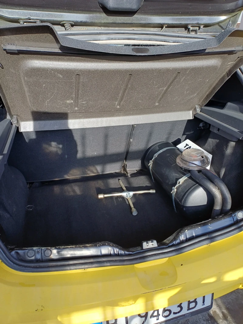 Dacia Sandero 1.6/87к.с, снимка 9 - Автомобили и джипове - 53539412