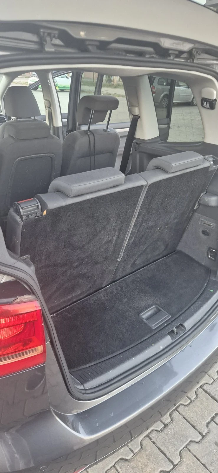 VW Touran 1Т3, снимка 14 - Автомобили и джипове - 56350404
