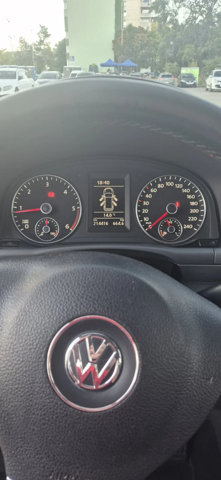 VW Touran 1Т3, снимка 9 - Автомобили и джипове - 56350404