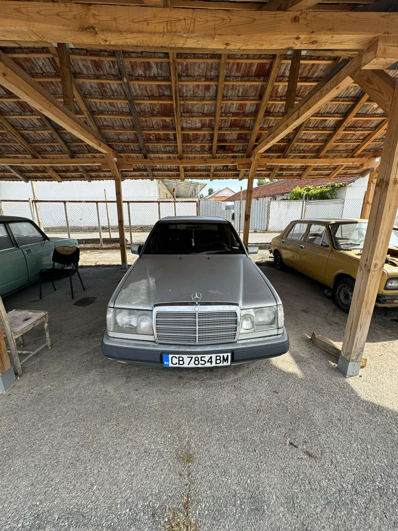 Mercedes-Benz 124  - изображение 8