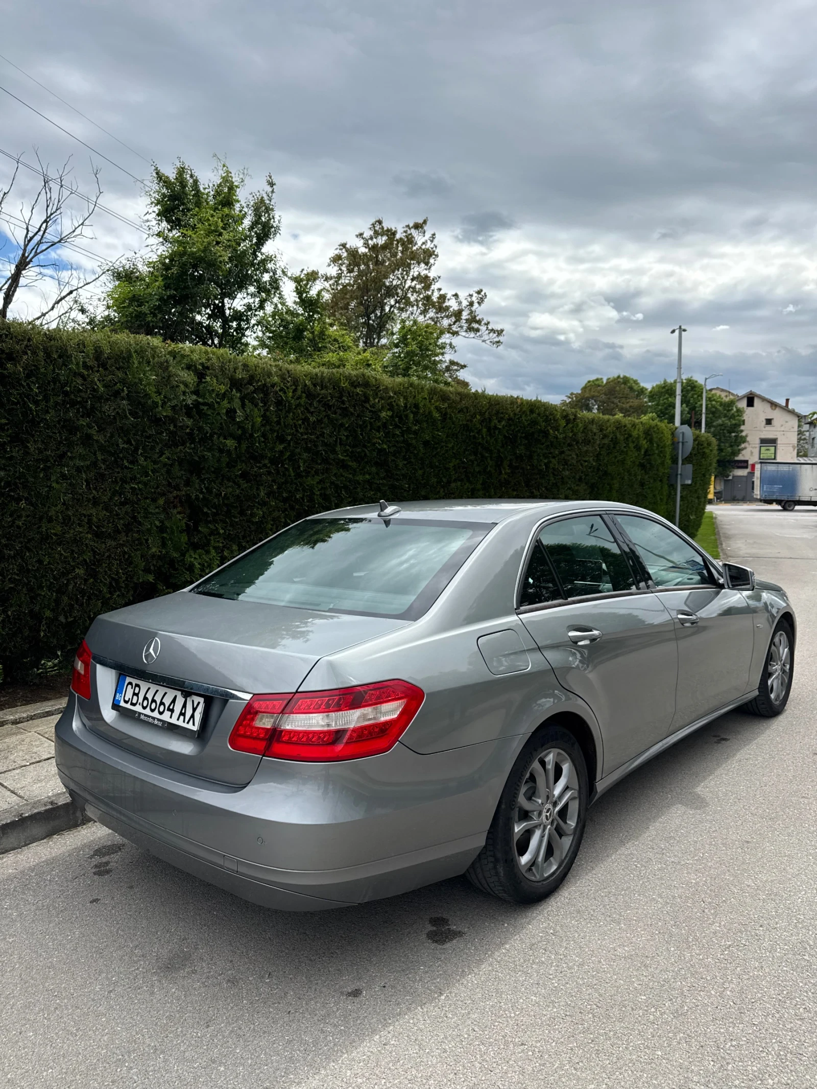 Mercedes-Benz E 220  - изображение 5
