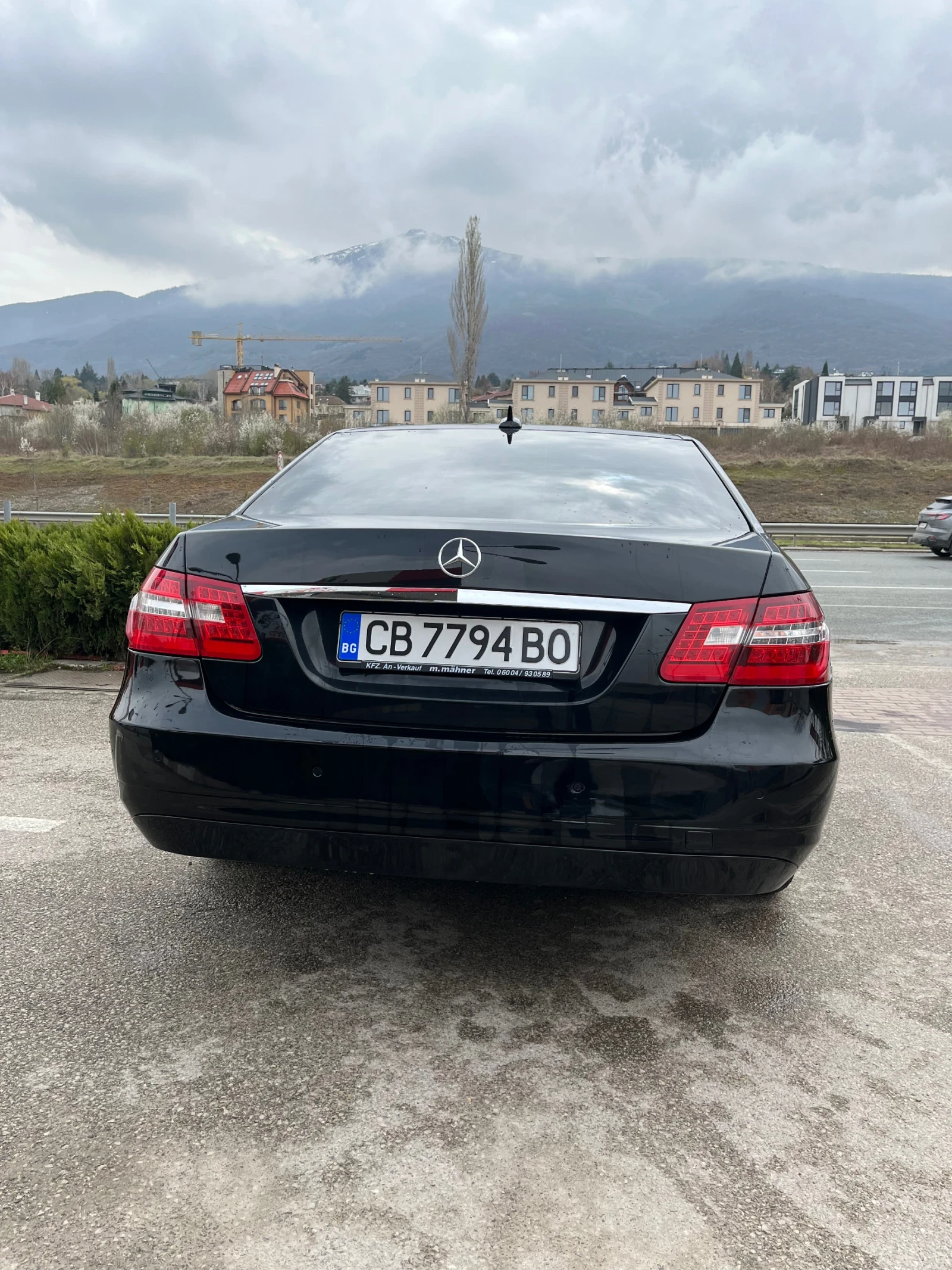Mercedes-Benz E 220  - изображение 2