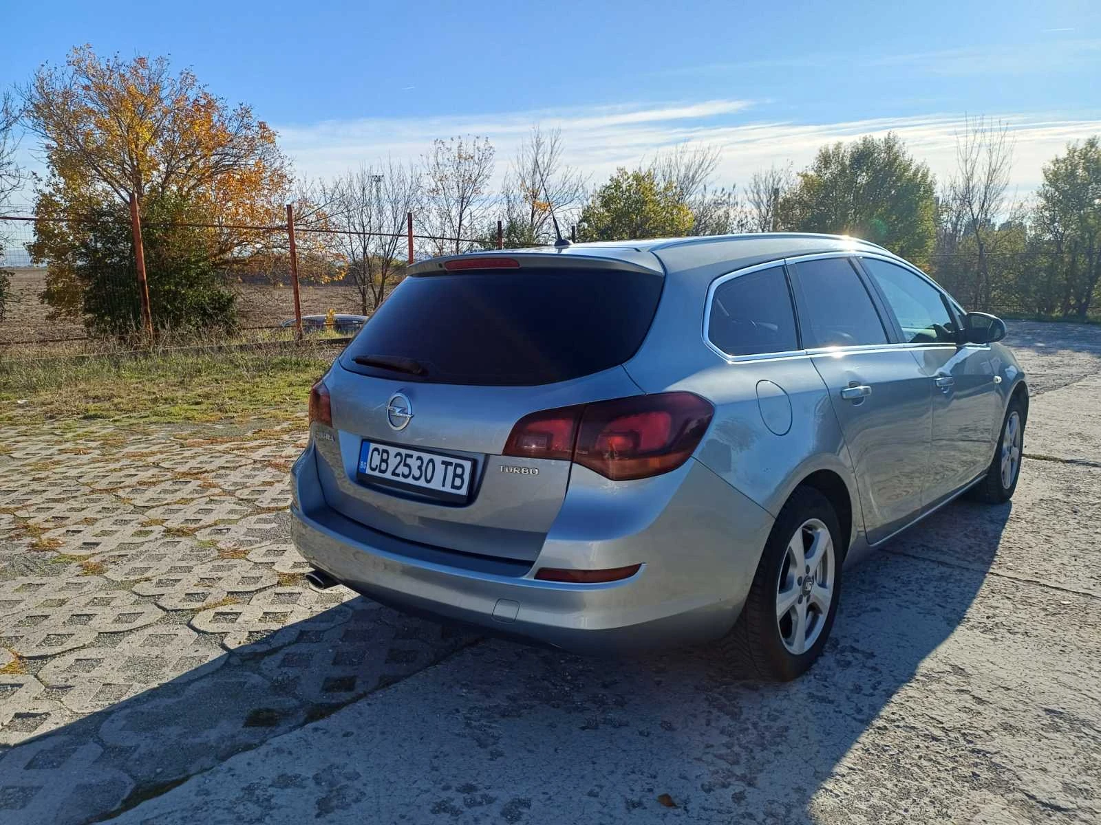 Opel Astra 1.4T - изображение 6