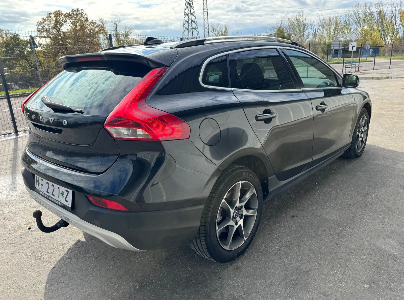 Volvo V40 Cross Country 2.0 D2 Ocean Race  - изображение 7