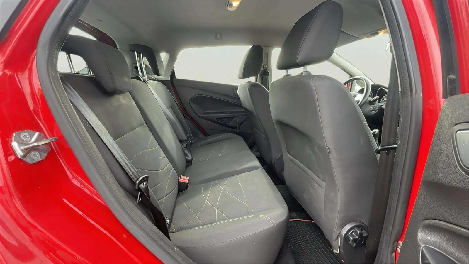 Ford Fiesta 1.5 TDCi - изображение 10