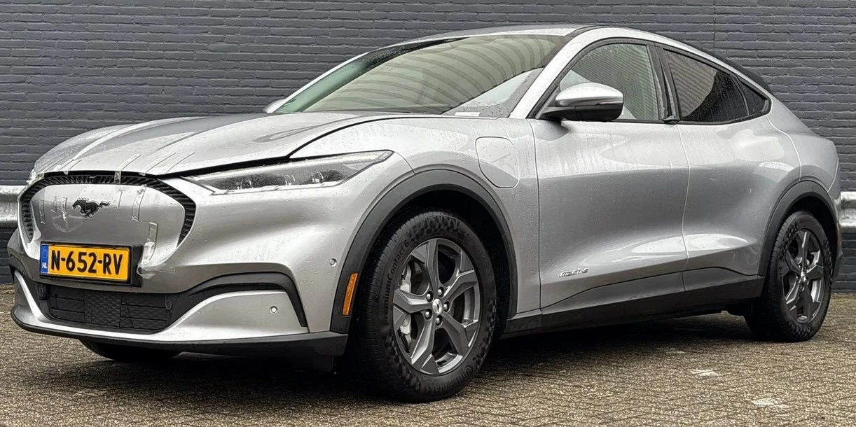 Ford Mustang Mach-E 76 КВ, Лизинг, Перфектна