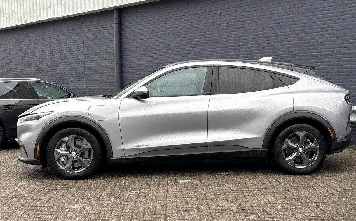 Ford Mustang Mach-E 76 КВ, Лизинг, Перфектна - изображение 10