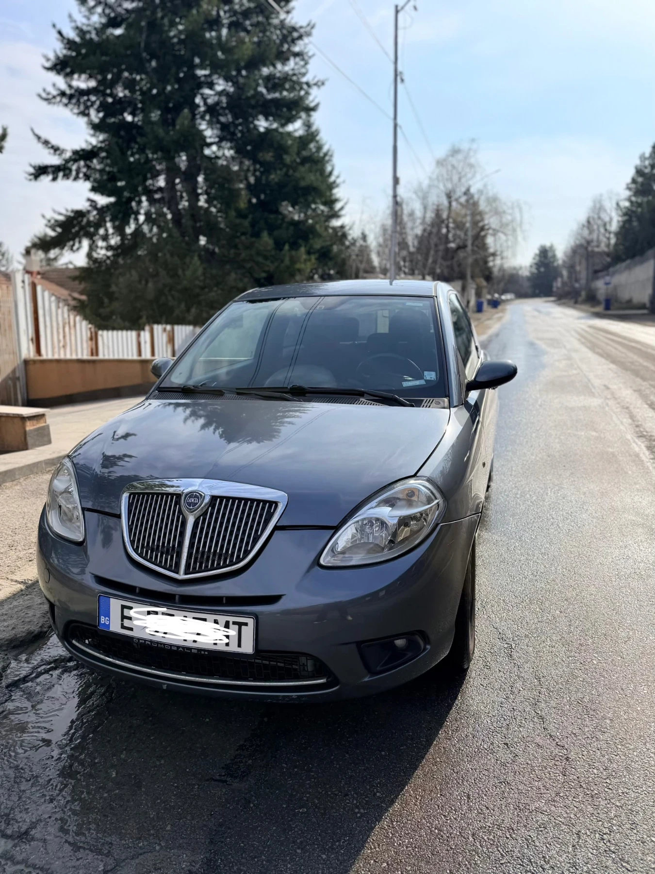 Lancia Ypsilon Lancia Ypsilon 1.4 бензин + фабрична газ, снимка 2 - Автомобили и джипове - 53871394