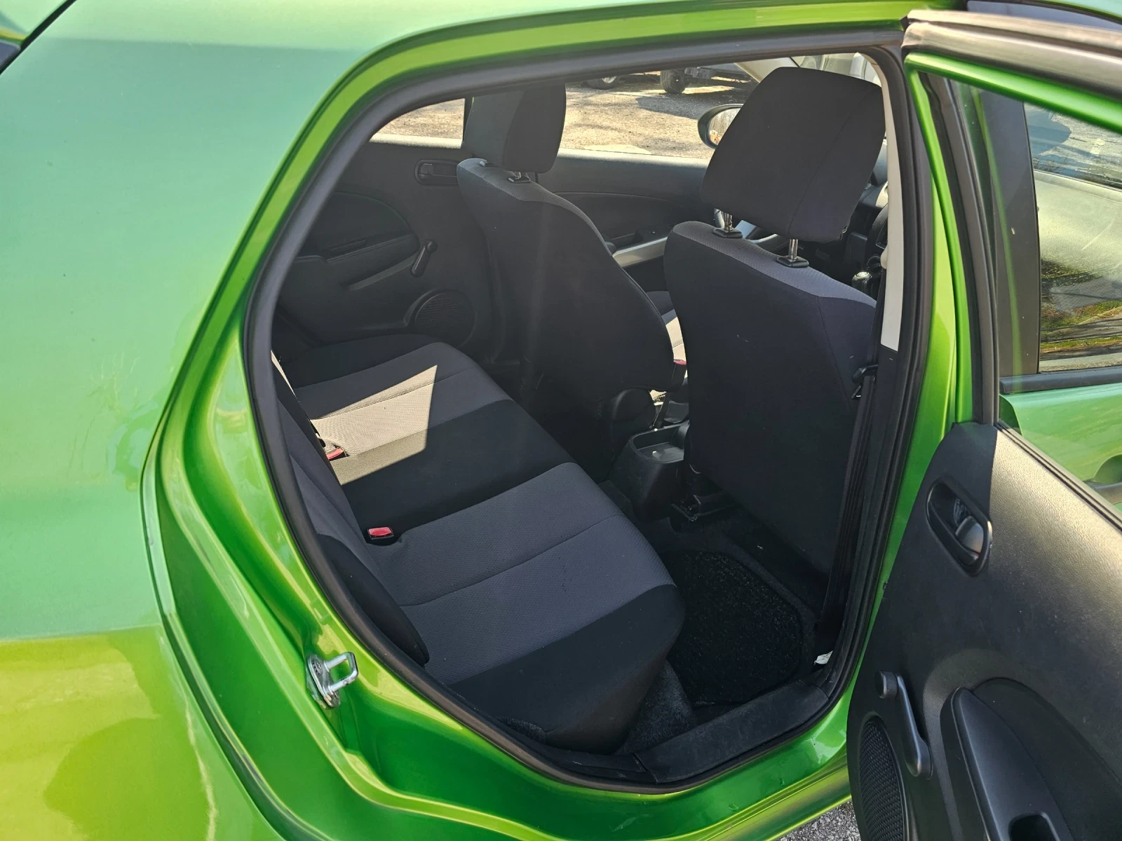 Mazda 2 1.4D | Mobile.bg � ����������� 12