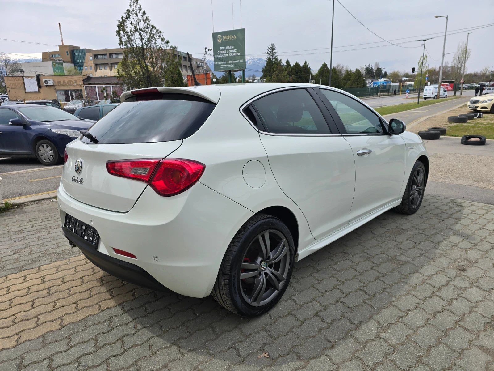 Alfa Romeo Giulietta 1.4 170kcFace- Мултимедия, снимка 7 - Автомобили и джипове - 54206865