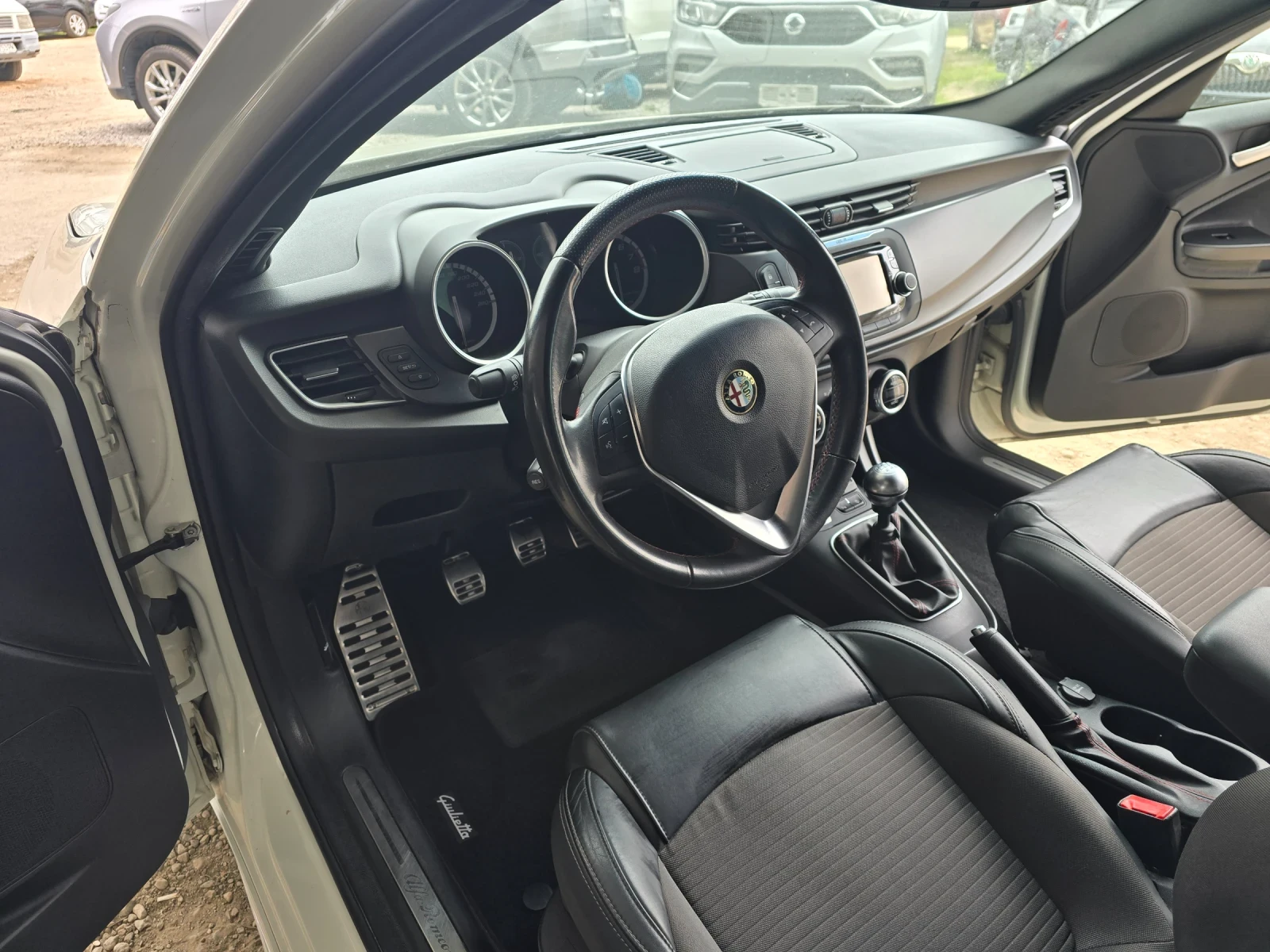 Alfa Romeo Giulietta 1.4 170kcFace- Мултимедия, снимка 9 - Автомобили и джипове - 54206865