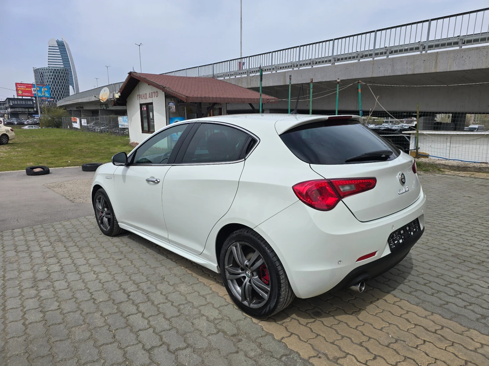Alfa Romeo Giulietta 1.4 170kcFace- Мултимедия, снимка 5 - Автомобили и джипове - 54206865