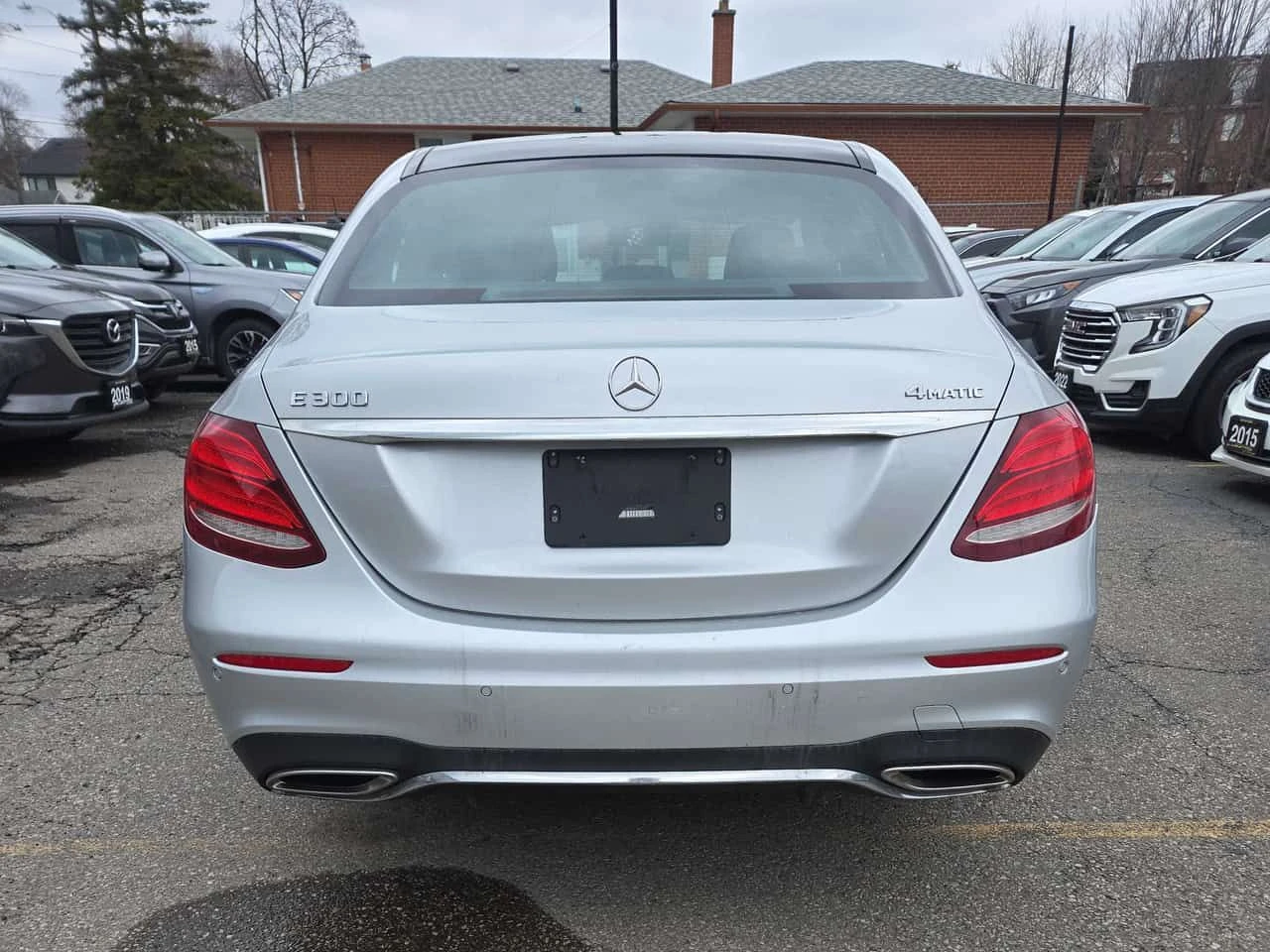 Mercedes-Benz E 300 4MATIC/BURMESTER/ПАНОРАМА/ПОДГРЕВИ, снимка 5 - Автомобили и джипове - 54492568