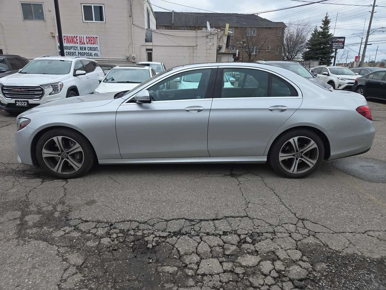 Mercedes-Benz E 300 4MATIC/BURMESTER/ПАНОРАМА/ПОДГРЕВИ, снимка 3 - Автомобили и джипове - 54492568