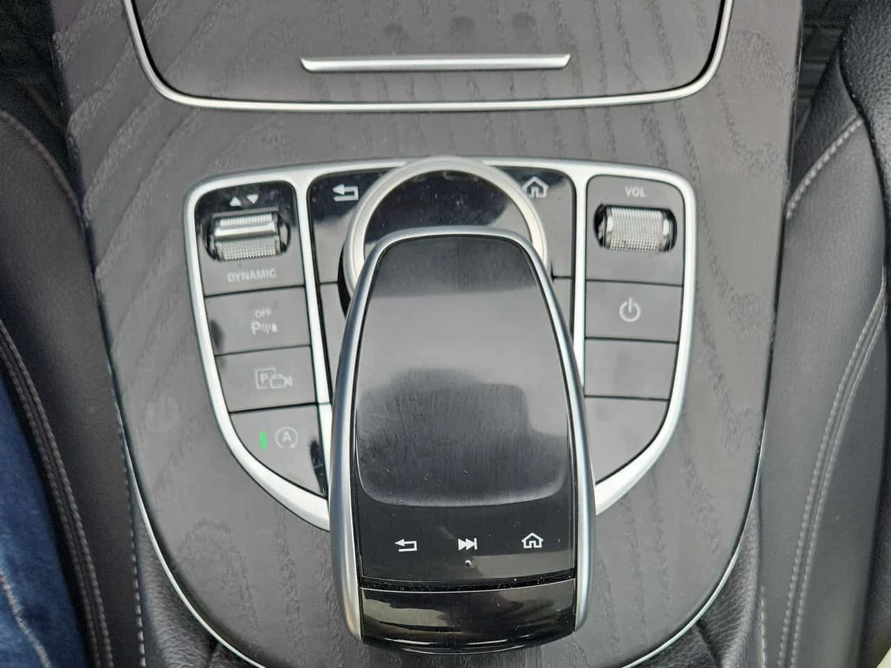 Mercedes-Benz E 300 4MATIC/BURMESTER/ПАНОРАМА/ПОДГРЕВИ, снимка 11 - Автомобили и джипове - 54492568
