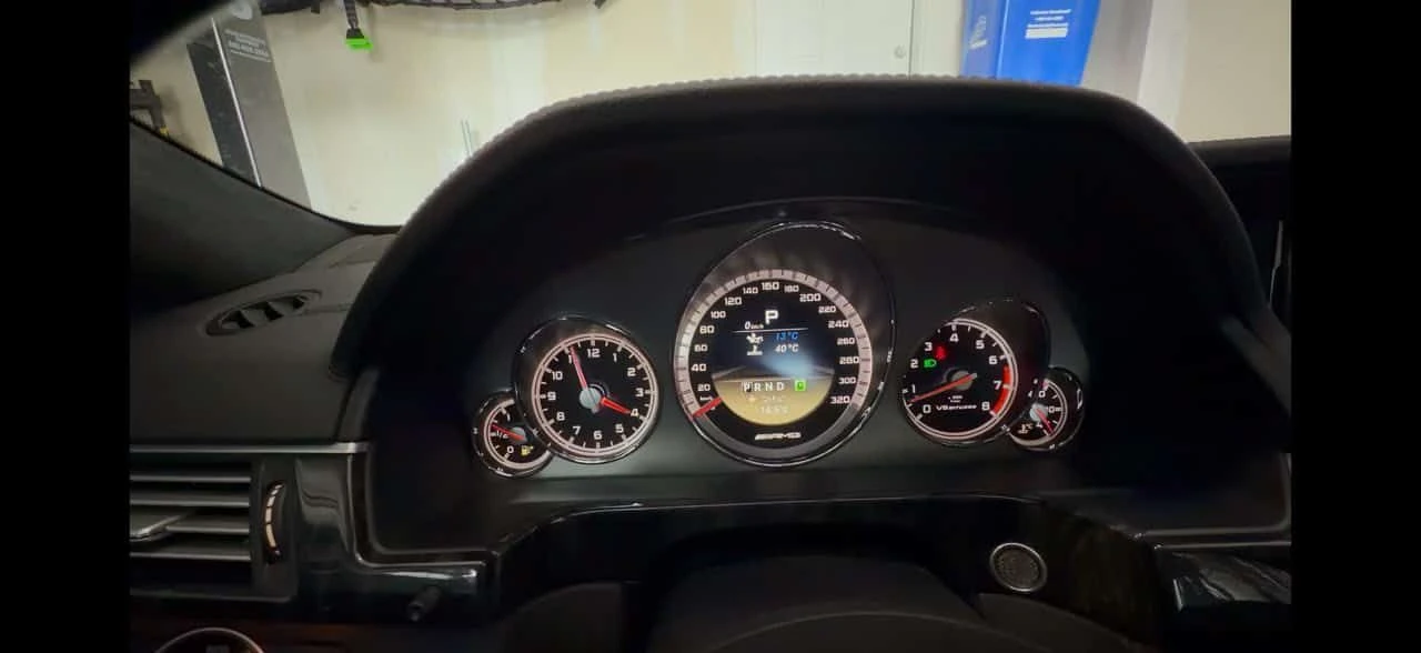 Mercedes-Benz E 63 AMG * ГЛАВНО ПРЕДСТАВИТЕЛСТВО* KEY LESS* ДИСТРОНИК* ПА, снимка 8 - Автомобили и джипове - 54549685