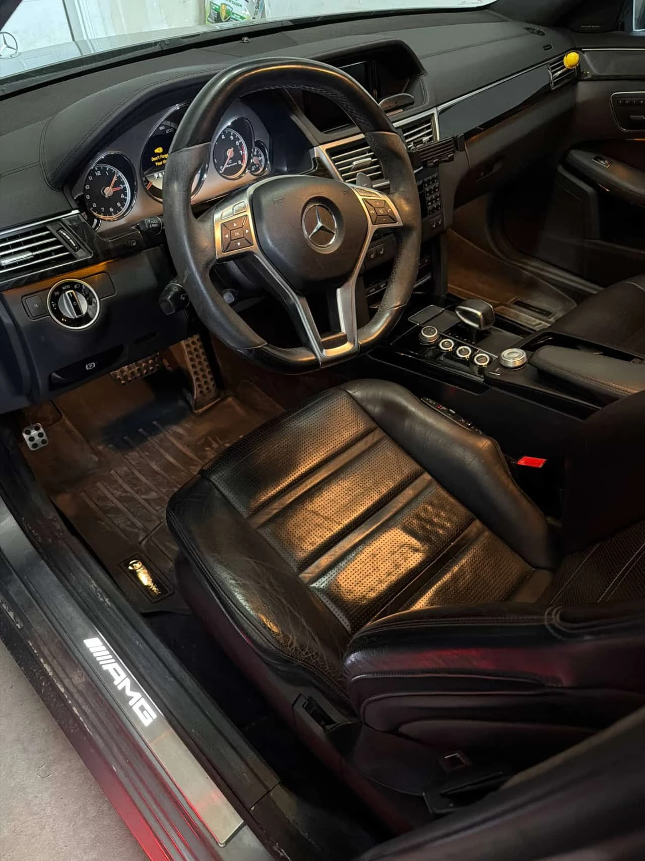 Mercedes-Benz E 63 AMG * ГЛАВНО ПРЕДСТАВИТЕЛСТВО* KEY LESS* ДИСТРОНИК* ПА, снимка 7 - Автомобили и джипове - 54549685