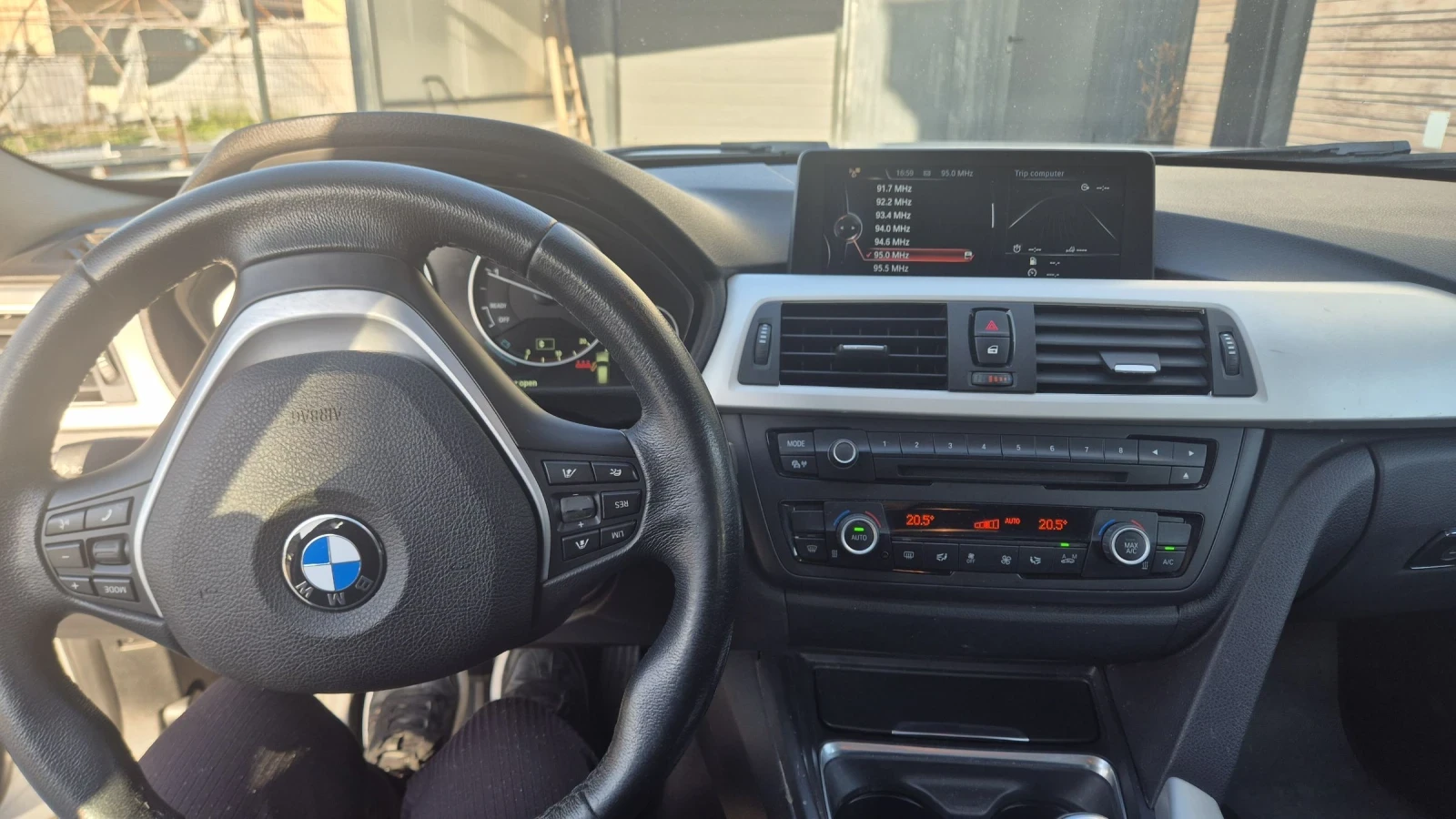 BMW 320, снимка 10 - Автомобили и джипове - 54581902