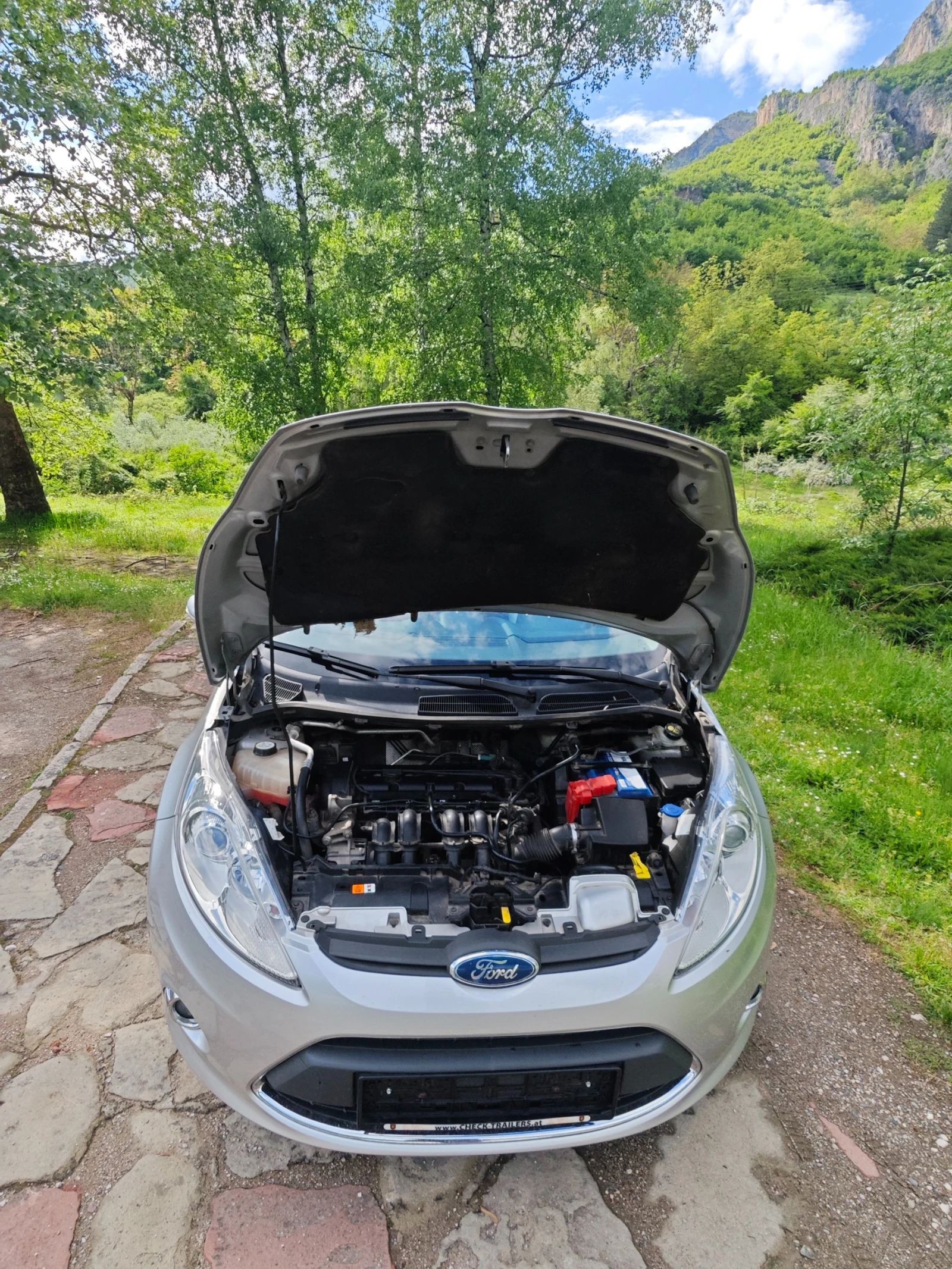 Ford Fiesta 1.3I НОВ ВНОС, снимка 11 - Автомобили и джипове - 54602739