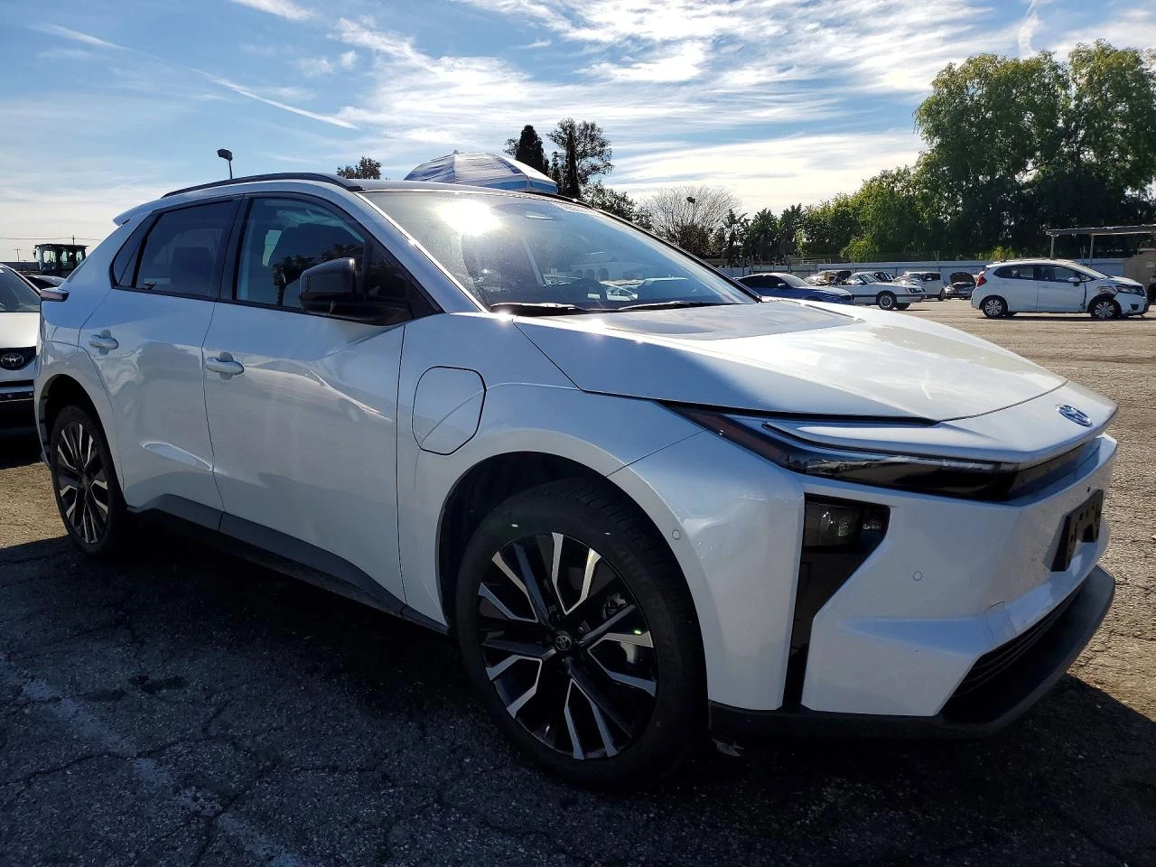 Toyota bZ4X 0.0l Bz Limited, снимка 1 - Автомобили и джипове - 54655011