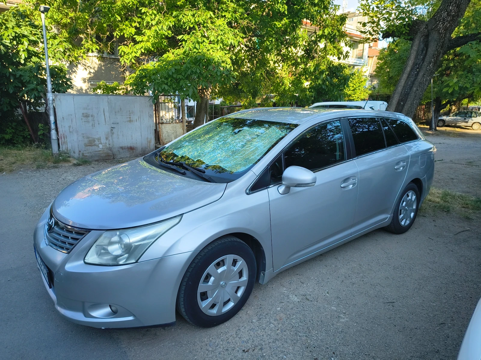 Toyota Avensis 2.0, снимка 17 - Автомобили и джипове - 55079253