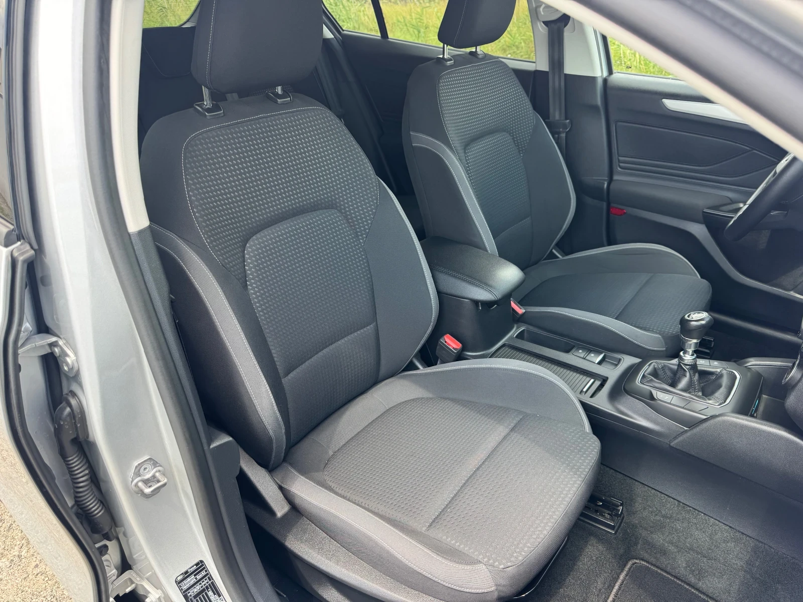 Ford Focus 1.0 EcoBoost * TITANIUM* KEY LESS* TOP* , снимка 13 - Автомобили и джипове - 55406974