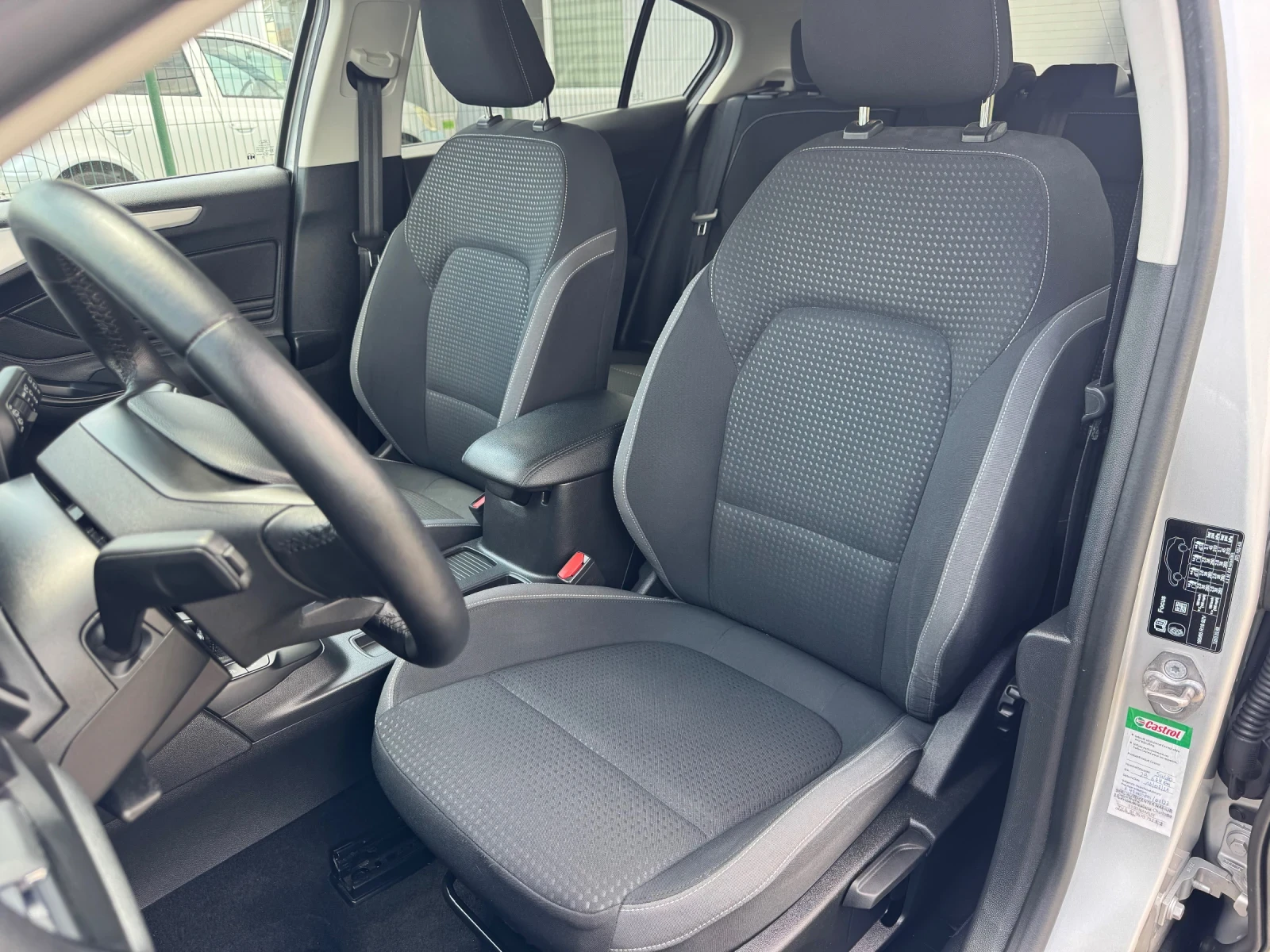 Ford Focus 1.0 EcoBoost * TITANIUM* KEY LESS* TOP* , снимка 11 - Автомобили и джипове - 55406974