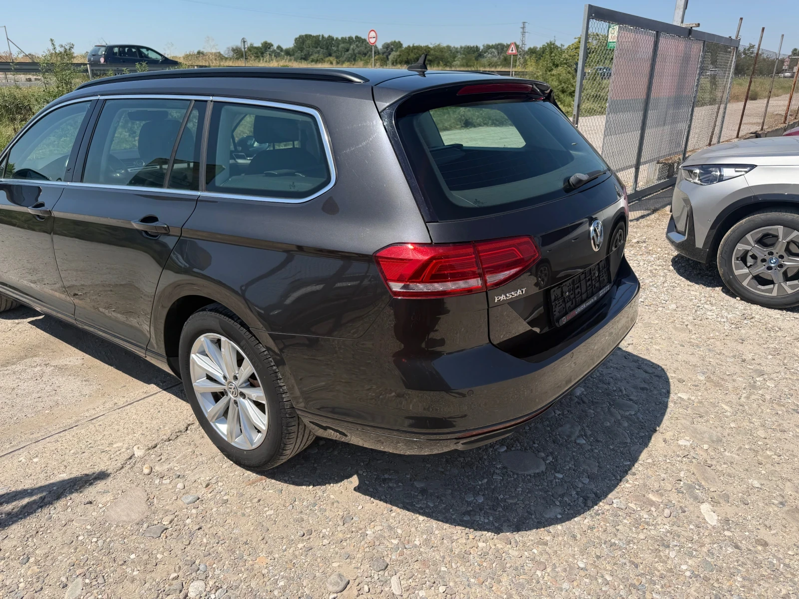 VW Passat 2.0 TDI* 150кс* DSG * Distronic* Navi* ErgoComfort, снимка 7 - Автомобили и джипове - 55502173