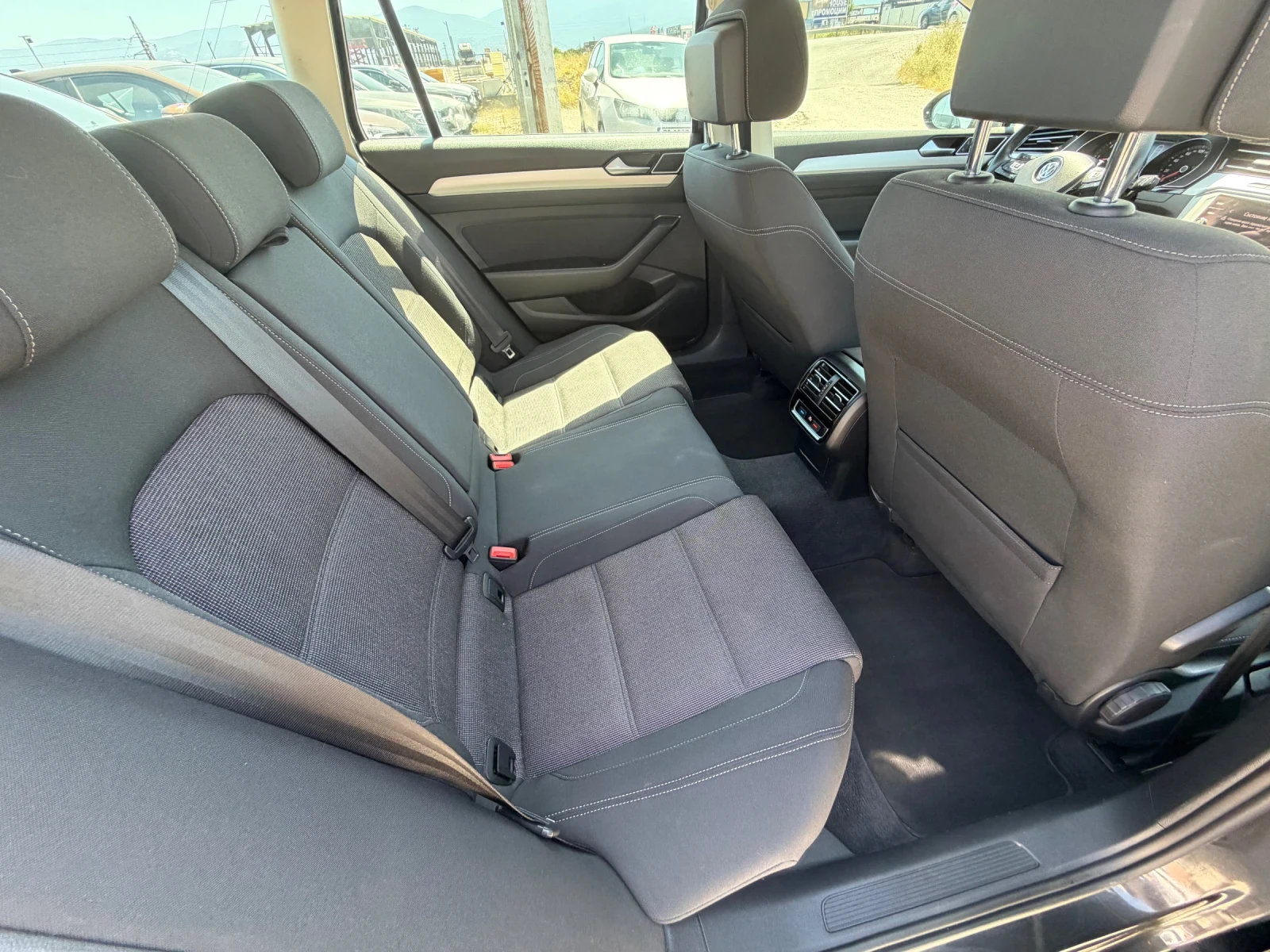 VW Passat 2.0 TDI* 150кс* DSG * Distronic* Navi* ErgoComfort, снимка 15 - Автомобили и джипове - 55502173