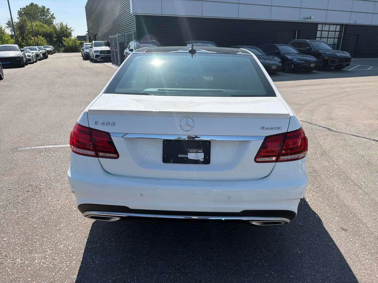 Mercedes-Benz E 400 4MATIC * ПАНОРАМА * CARFAX * 44К КМ * , снимка 5 - Автомобили и джипове - 55615583