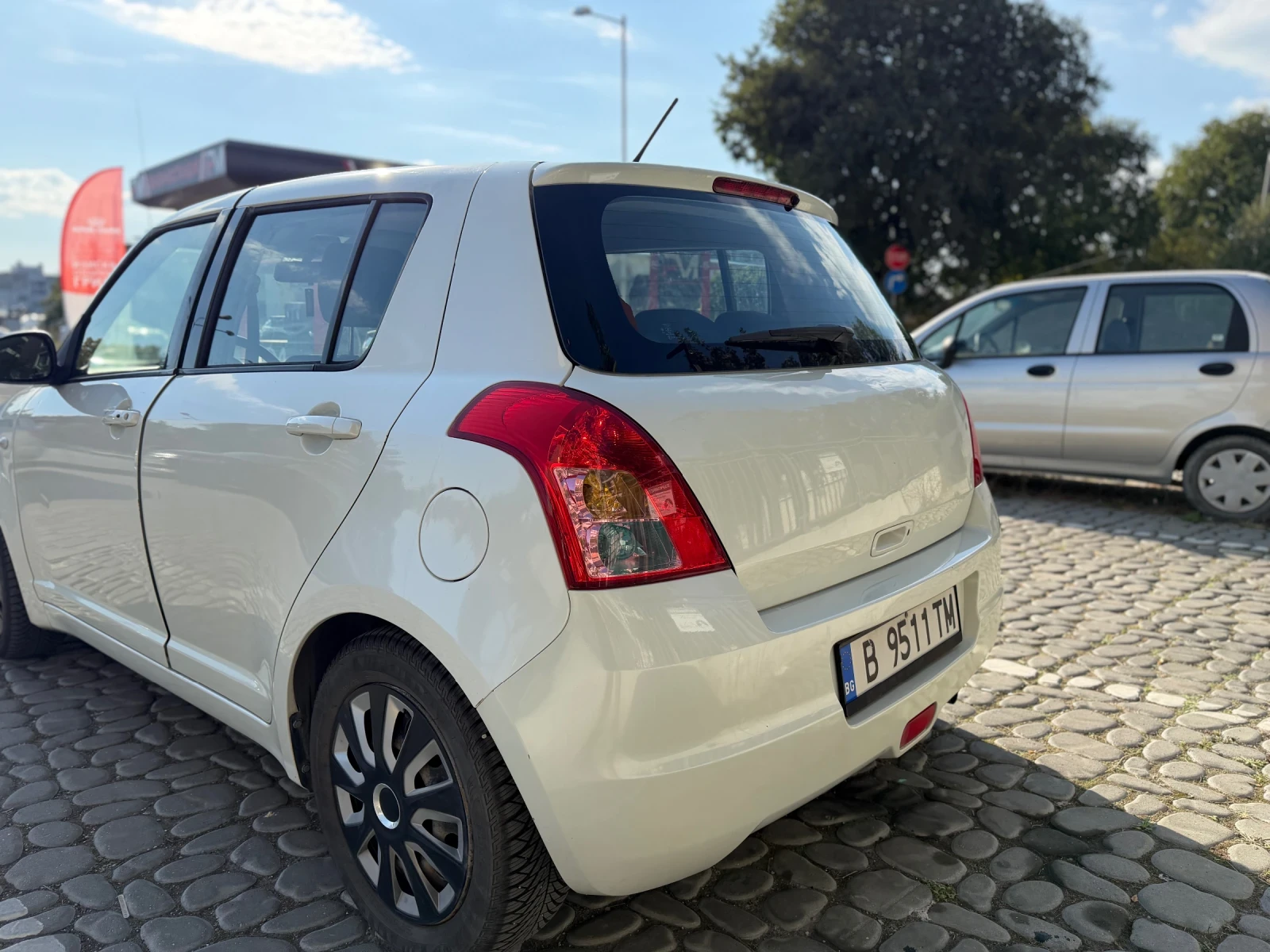 Suzuki Swift 1.3, снимка 6 - Автомобили и джипове - 56441050