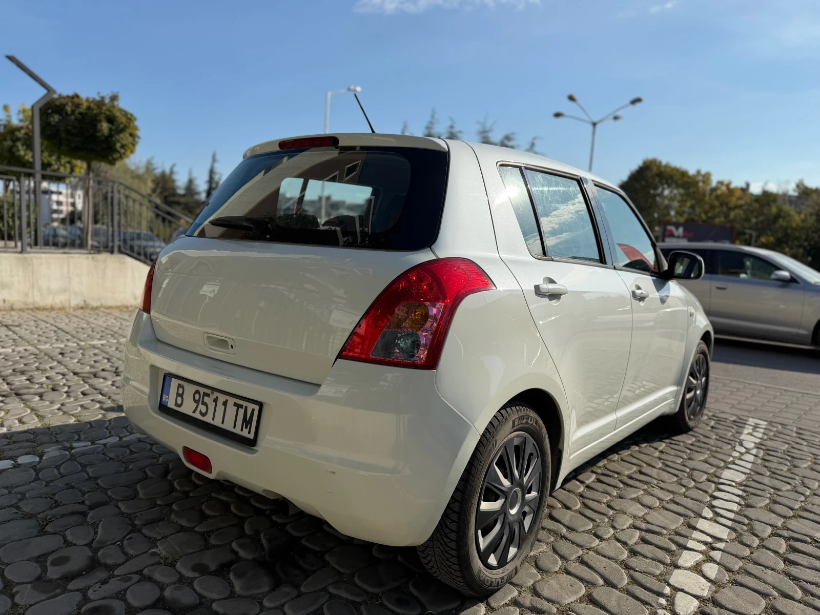 Suzuki Swift 1.3, снимка 5 - Автомобили и джипове - 56441050