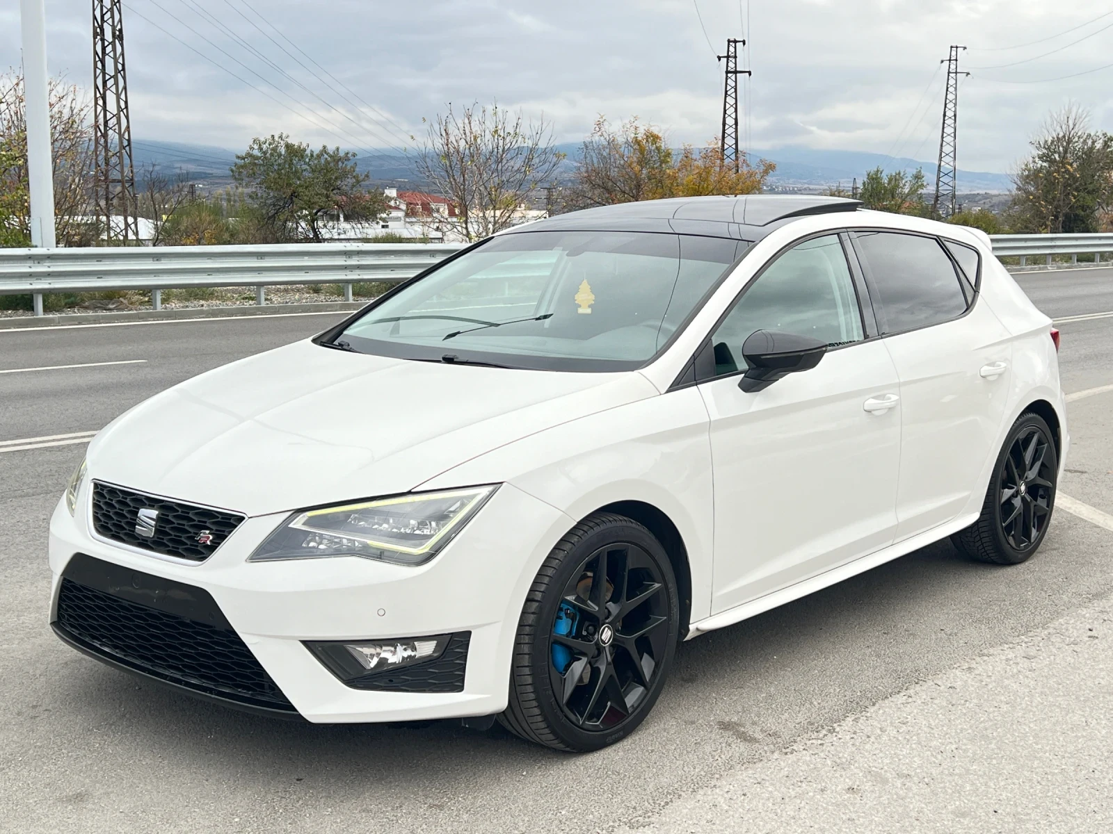 Seat Leon FR, панорама, LED, едишън