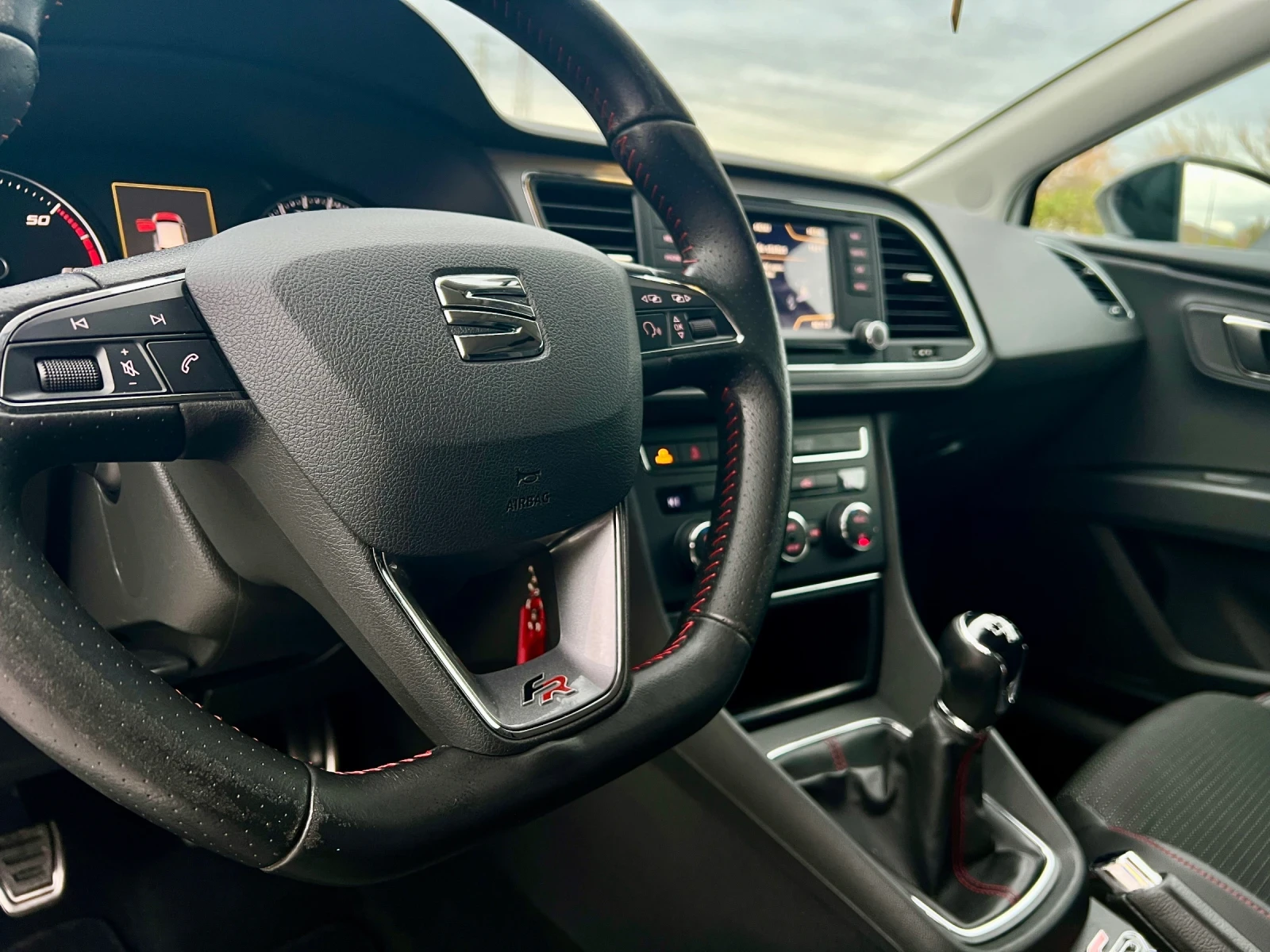 Seat Leon FR, панорама, LED, едишън, снимка 12 - Автомобили и джипове - 56748125