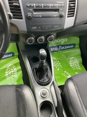 Mitsubishi Outlander 2.2 D-ID 4X4, снимка 13