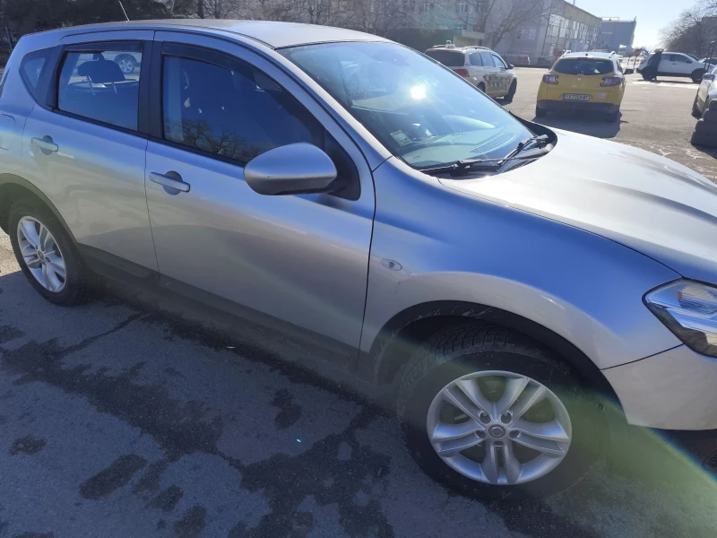 Nissan Qashqai 2.0 , снимка 4 - Автомобили и джипове - 48836611